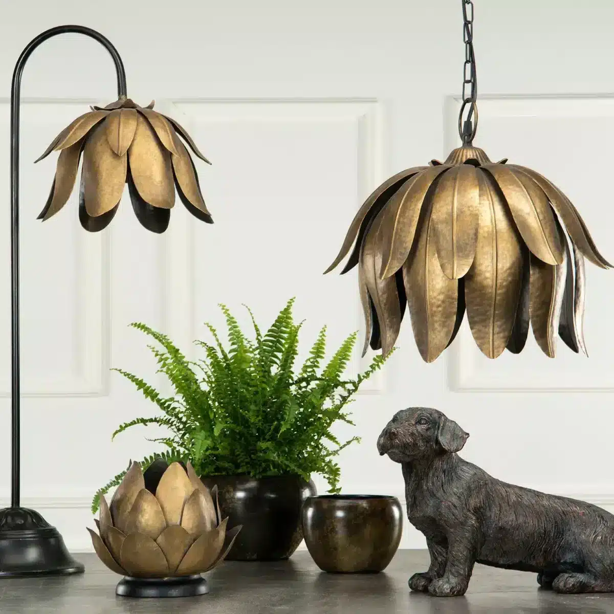 Bordlampe nøkkerose svart/messing - Bilde 3
