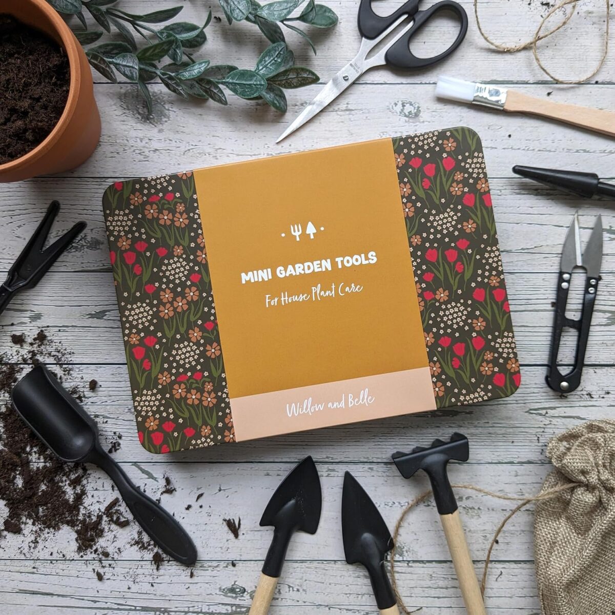 Mini hageredskaper for stueplanter