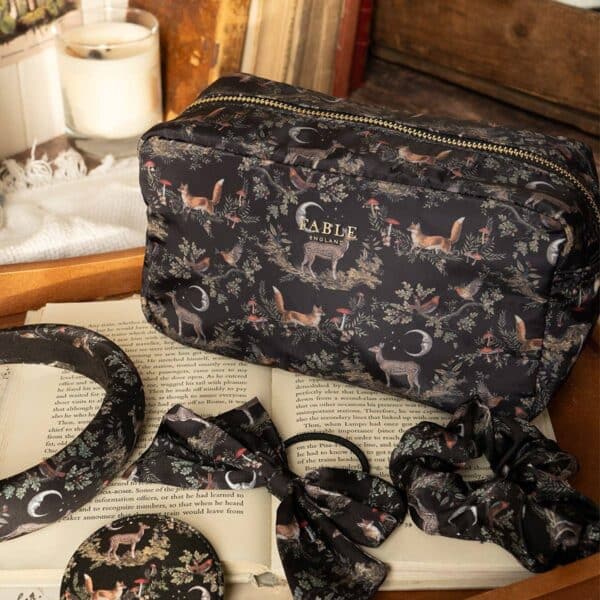 A Night's Tale Travel Pouch - Bilde 5