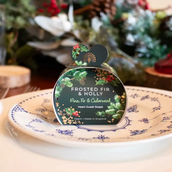 Alternative view of Frosted Fir and Holly Hjertesåper 3x20g