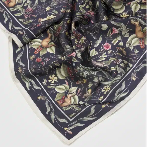 Alternative view of Fable England Skjerf Wolf Garden (Navy) - 70x70cm